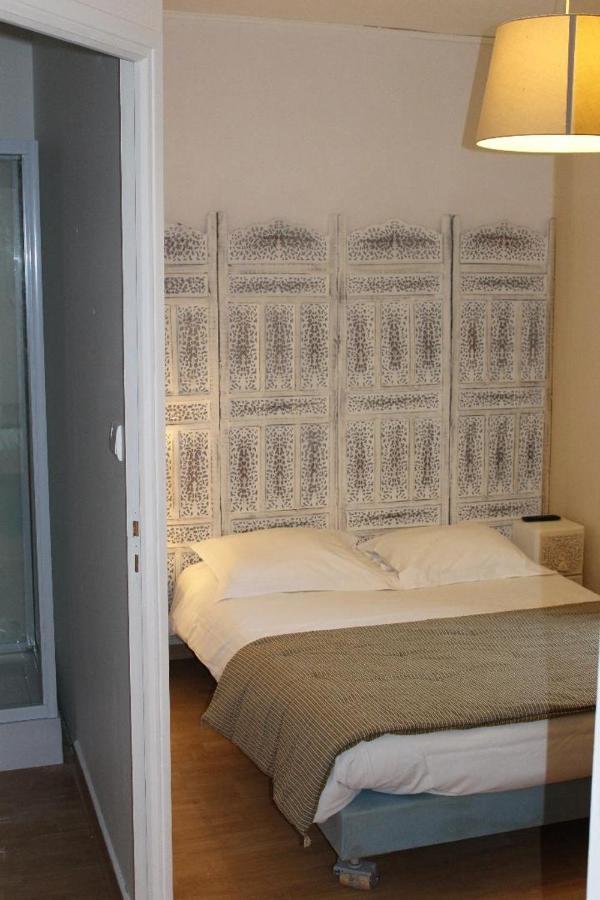 Hotel Le XIV Pontorson Kültér fotó